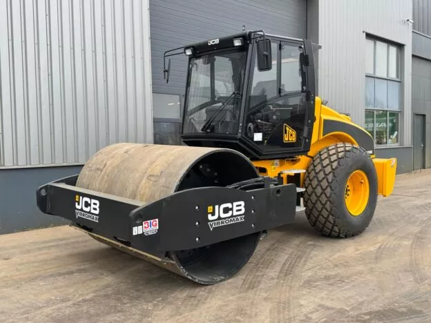 Rolo Compactador JCB VM166D - Imagem 3