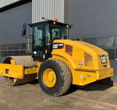 Rolo Compactador CAT CS66B