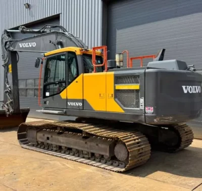 Escavadeira Volvo EC220EL